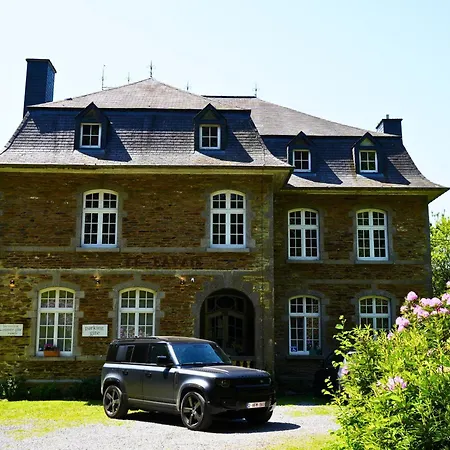 Chateau Du Fayais - Dans Un Cadre Exceptionnel En Pleine Nature Pour 9 Personnes - By La Conciergerie * Bièvre